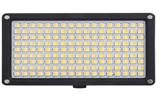 capture-339.png SWIT S-2241 | 20W 640Lux Bi-color SMD On-camera LED light – Image 1