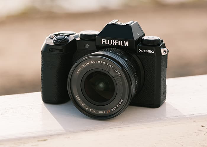 Fujifilm X-S20 + XC15-45MM Black